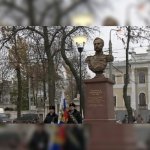 Памятник Александру 2 в Ярославле